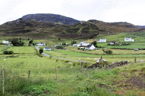 Fototapeta A view of the Isle of Skye on a misty day