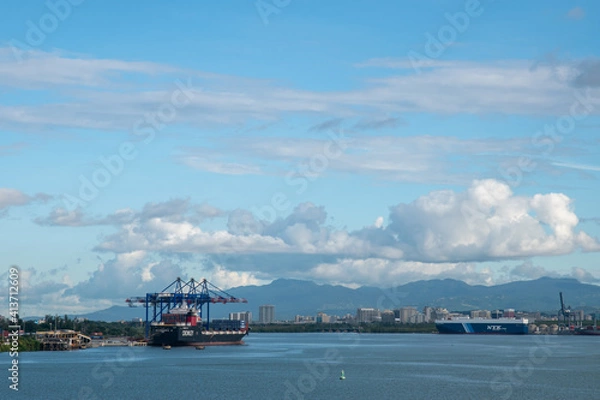 Fototapeta Cargo ship