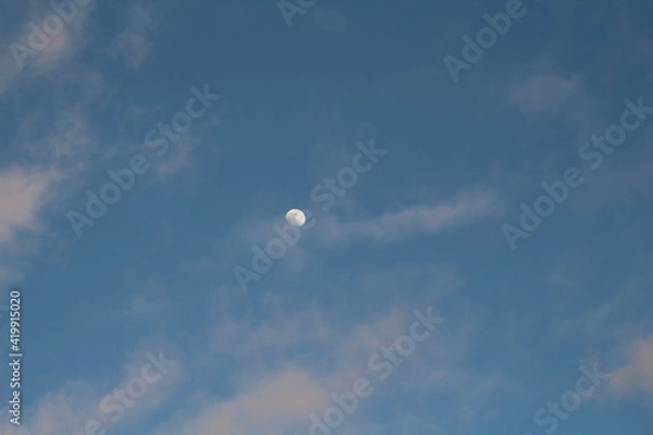 Fototapeta Un dia con luz de Luna