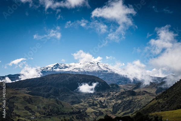 Fototapeta vista del nevado del ruiz desde el alto de la Linea Tolima Colombia
view of the nevado del ruiz from the top of the Linea Tolima Colombia