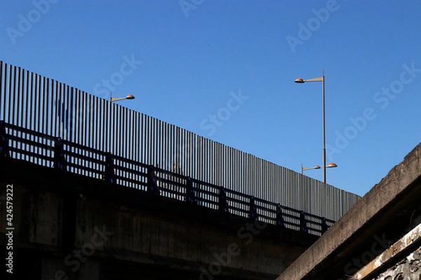 Obraz Fence by a road