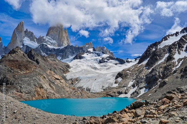 Fototapeta Fitz Roy mountain in a beautiful day