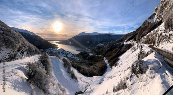 Fototapeta snow covered mountains