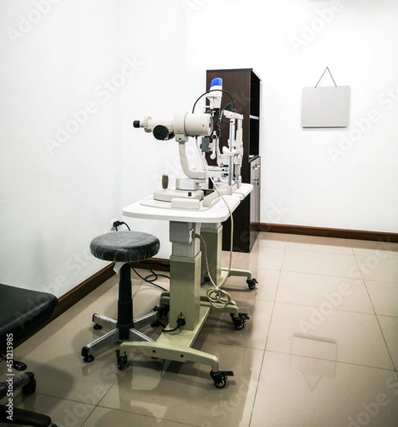 Fototapeta Detailed the eye examination machine in hospital