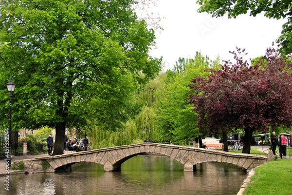 Fototapeta Bourton on the Water River Windrush Cotswolds Gloucestershire England UK