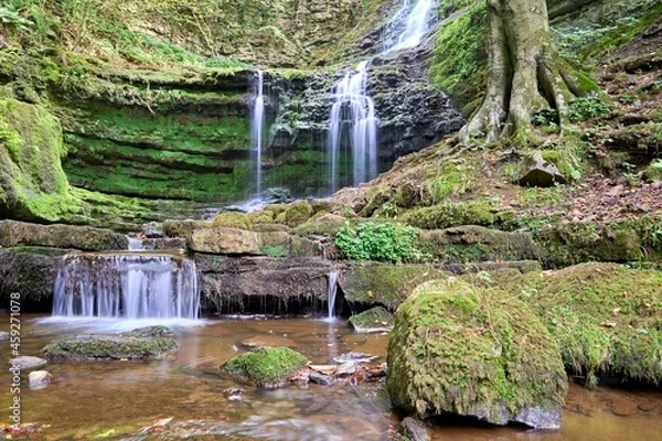 Fototapeta Scaleber Force Waterfall near Settle in the North Yorkshire Dales, England