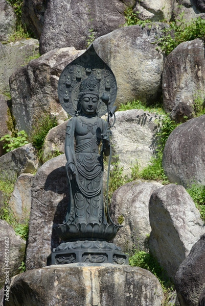 Fototapeta 観音正寺　石積みと観音菩薩像　滋賀県近江八幡市