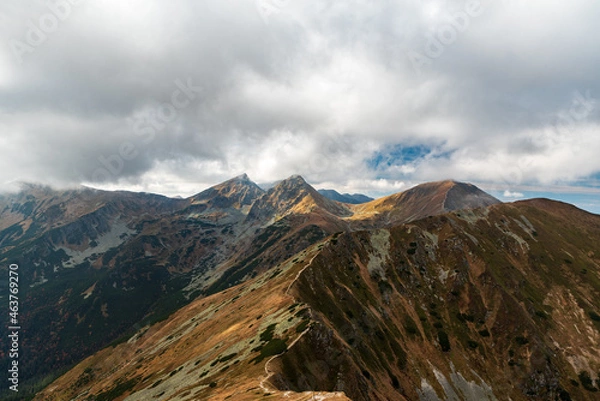 Fototapeta Derava, Volovec, Ostry Rohac nad Placlive mountain peaks in Zapadne Tatry mountains in Slovakia