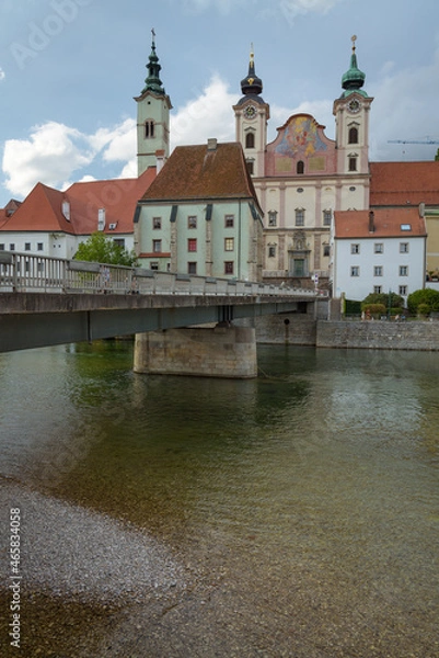 Fototapeta Panorama of the romantic city of Steyr and Enns river on a cloudy day, Steyr, Austria