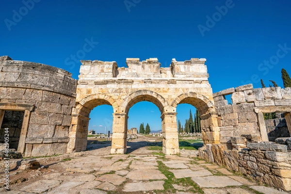 Fototapeta Scenic view of Hierapolis, was an ancient Greek city on hot springs in classical Phrygia,its ruins are adjacent to modern Pamukkale in Turkey and currently comprise an archaeological museum.