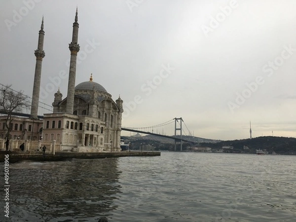 Fototapeta Turkey, Istanbul, Besiktas, Ortakoy Mosque