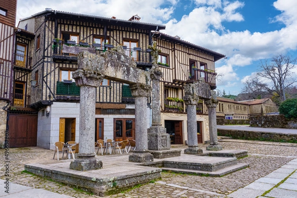 Obraz Typical mountain houses and ancient ruins at the entrance of the mountain village of La Alberca, Spain.