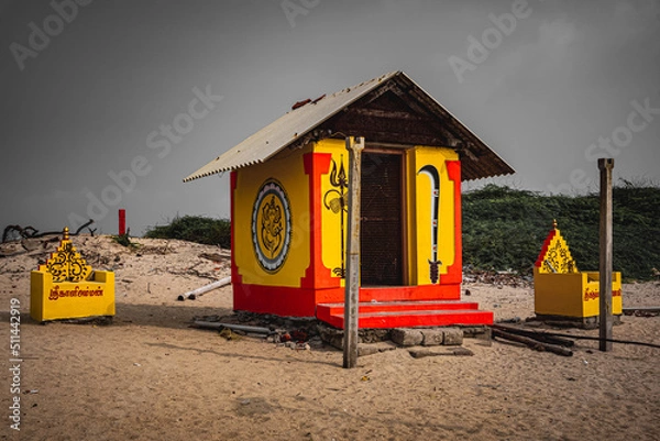 Fototapeta Sri Kaaliamman & Sri Karuppannasaamy temple at Dhanushkodi south-eastern tip of Pamban Island, Tamil Nadu State, India. Dhanushkodi is an abandoned town. it was destroyed during the Rameswaram cyclone