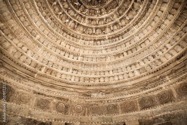 Fototapeta Historic Cenotaph at Dhabai Kund in Bundi city, Rajasthan, India.