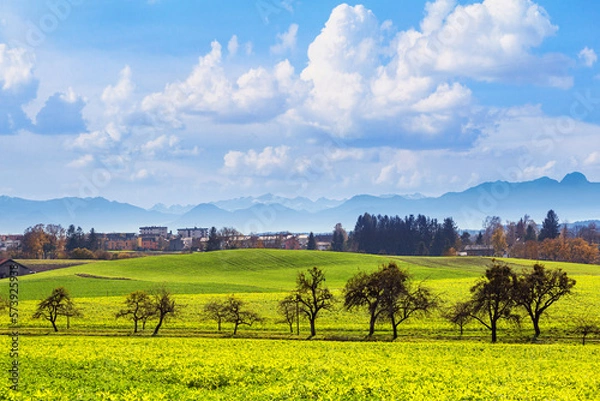 Fototapeta Autumn landscape - view of the surroundings of the town of Ebersberg against the backdrop of the Alps, Upper Bavaria, Bavaria, Germany