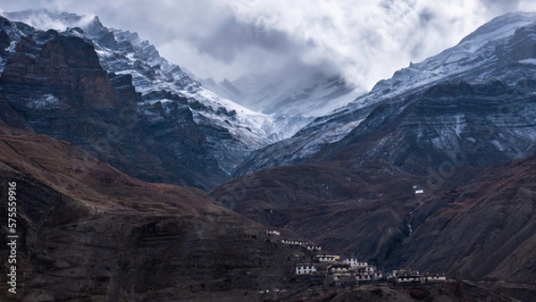 Fototapeta mountains and clouds