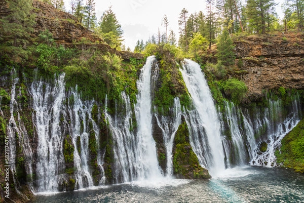 Fototapeta Summer Day at Burney Falls Waterfall