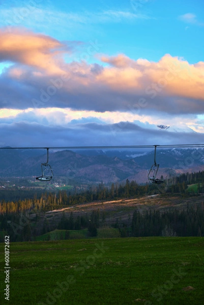 Fototapeta Panorama of snowy Tatra mountains in spring, south Poland