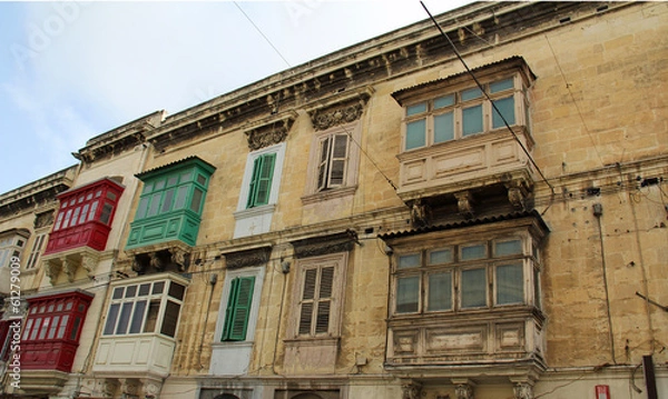 Fototapeta Balcons typiques à Malte la Valette