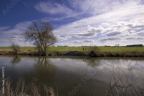 Fototapeta Views from footpath alongside River Avon 