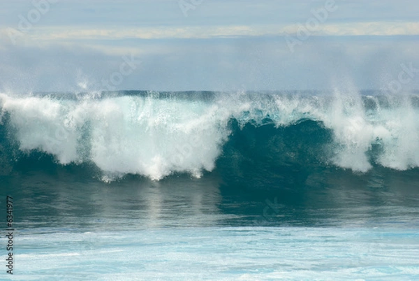 Fototapeta breaking wave