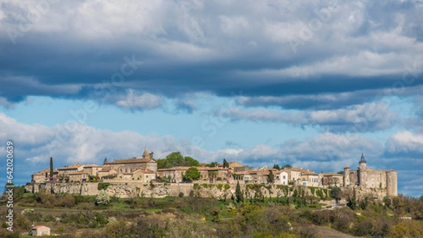 Fototapeta Village perché de Lussan, Gard, France