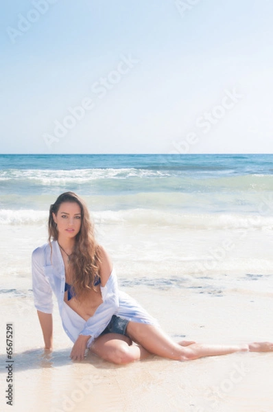 Fototapeta Sexy woman in the seaside