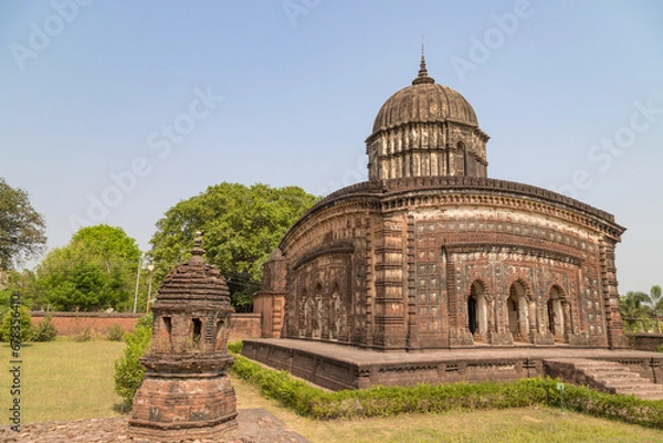 Fototapeta Ornately carved terracotta Hindu temple constructed in the 17th century Radhashyam mandir at bishnupur,west bengal India.