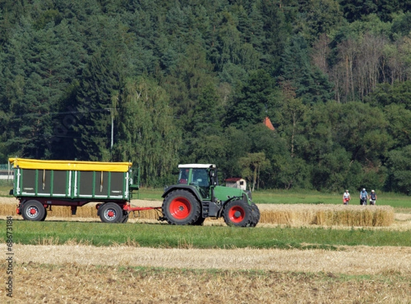 Fototapeta Traktor mit Anhänger