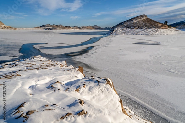 Fototapeta winter scenery of northern Colorado foothills - frozen Horsetooth Reservoir