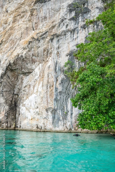 Fototapeta The Hatusupun Cliff in Sawai, Central Maluku, Indonesia