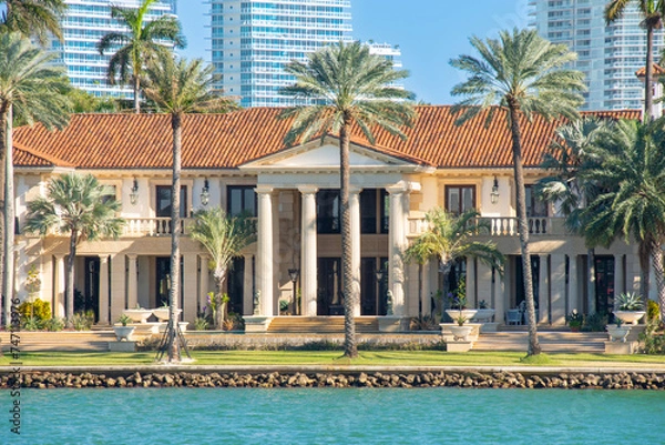 Fototapeta Architecture along the south canal of Miami in Florida, USA