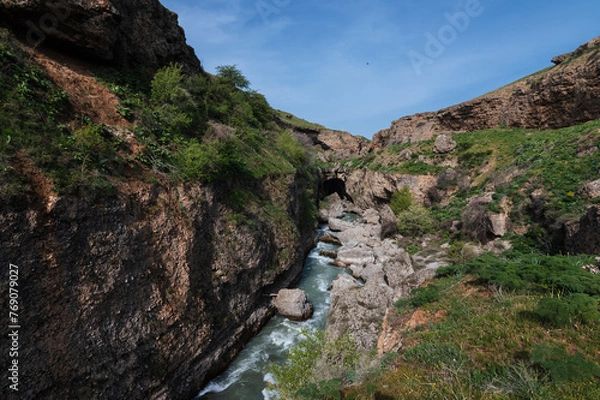 Fototapeta Panoramic view of the Aksu River canyon in Kazakhstan in spring