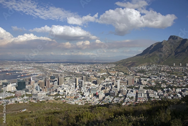 Fototapeta City centre Cape Town below Table Mountain South Africa