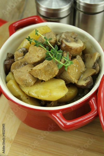 Fototapeta sauté de porc aux champignons