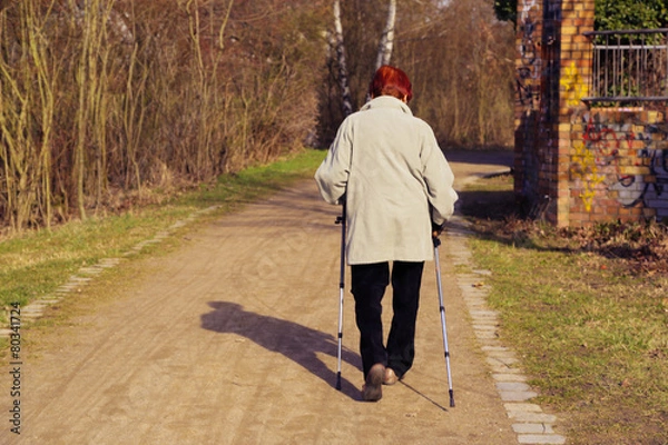 Fototapeta nordic walking im Alter