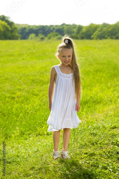 Fototapeta Small girl.