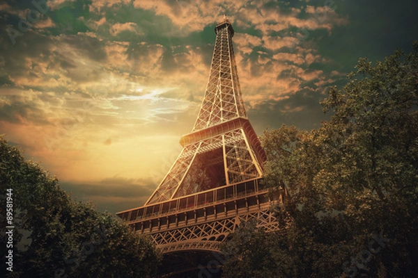 Fototapeta Eiffel Tower at sunset in Paris, France