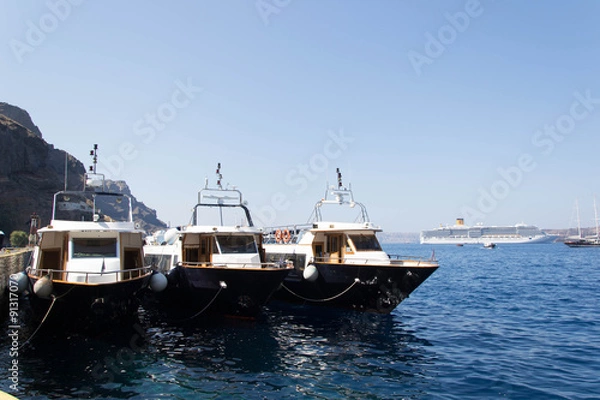 Fototapeta 834 - boats santorini